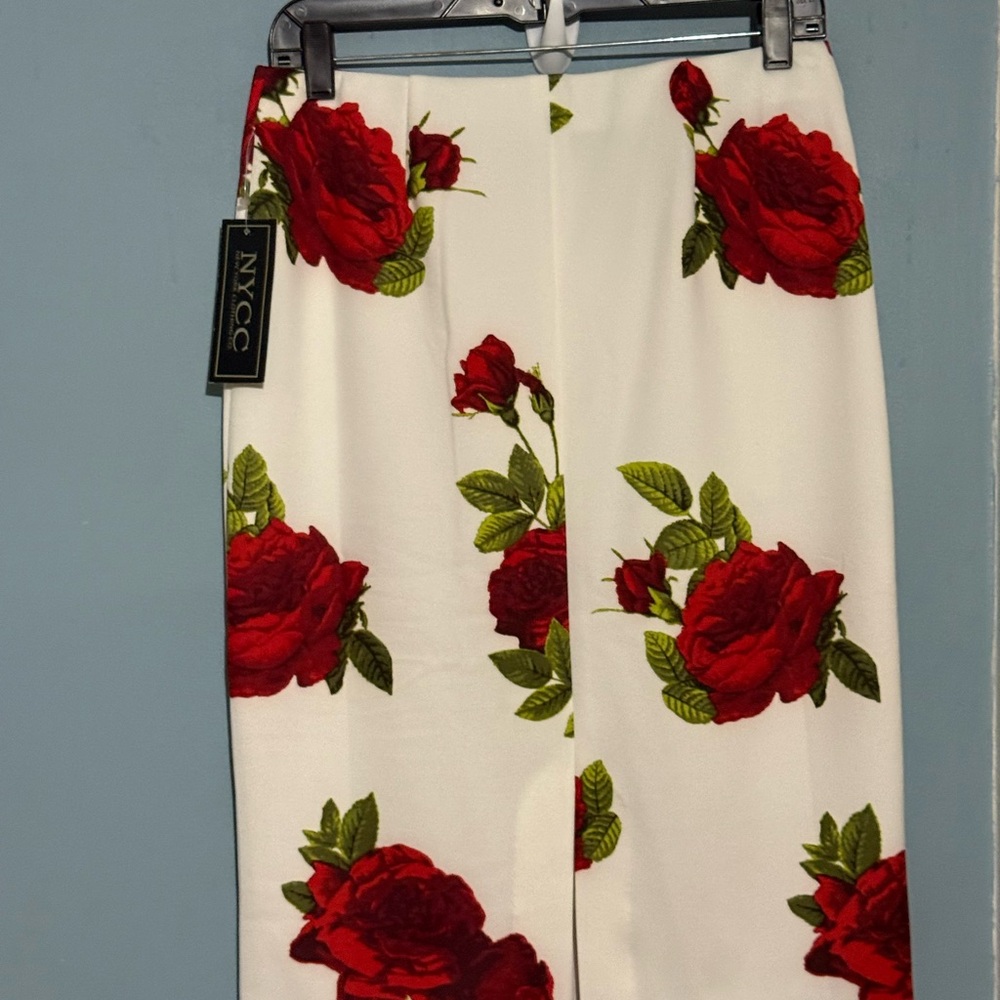 NYC Red Floral A-Line Skirt - Picture 4 of 12